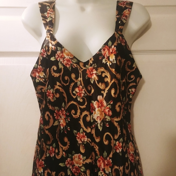 Amelia's black Floral Satin Wrap Robe& Slip set sz M/L - Picture 2 of 9